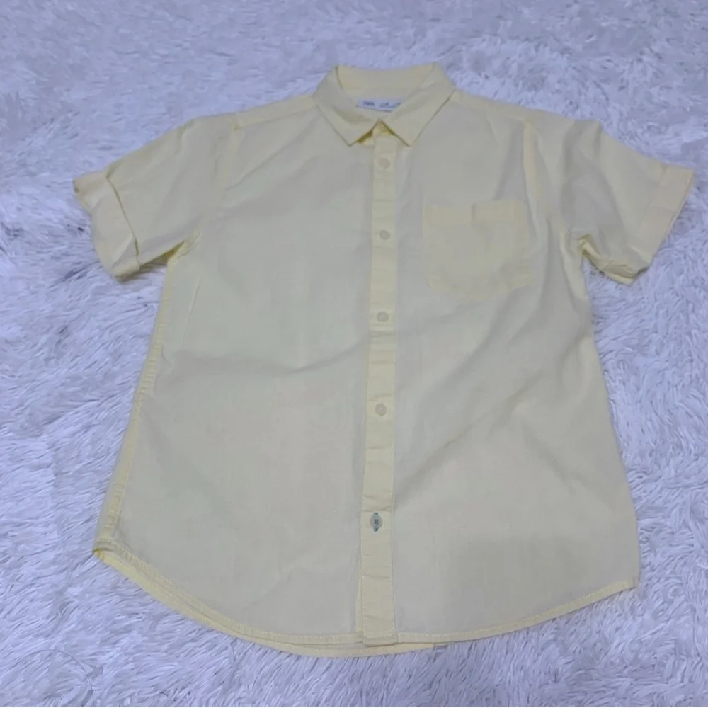 Zara boy's Short Sleeve linen blend button up Shirt in light yellow
